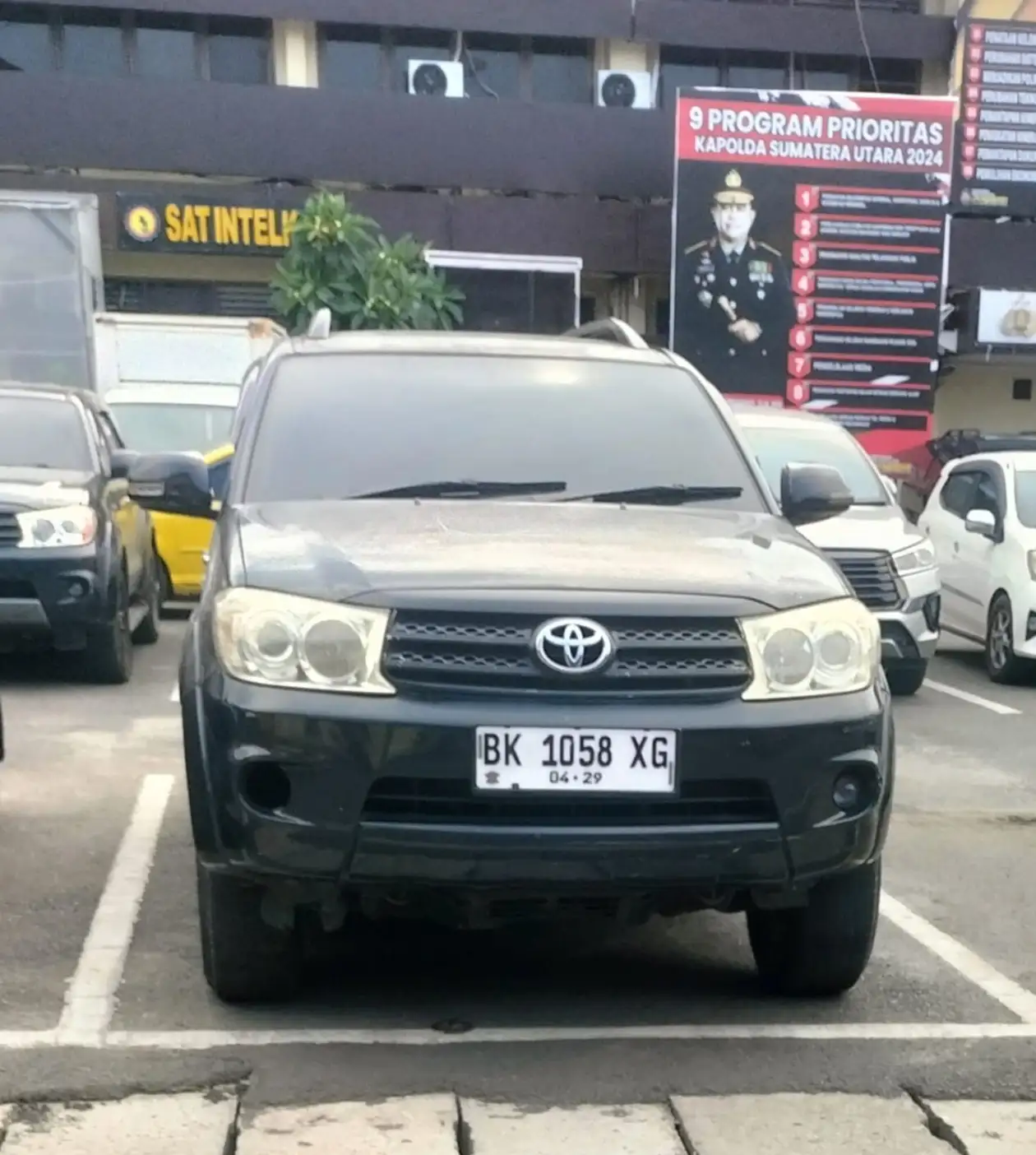Dugaan Mobil Pelangsir Solar Milik Munir yang Diamankan di Polrestabes Medan 