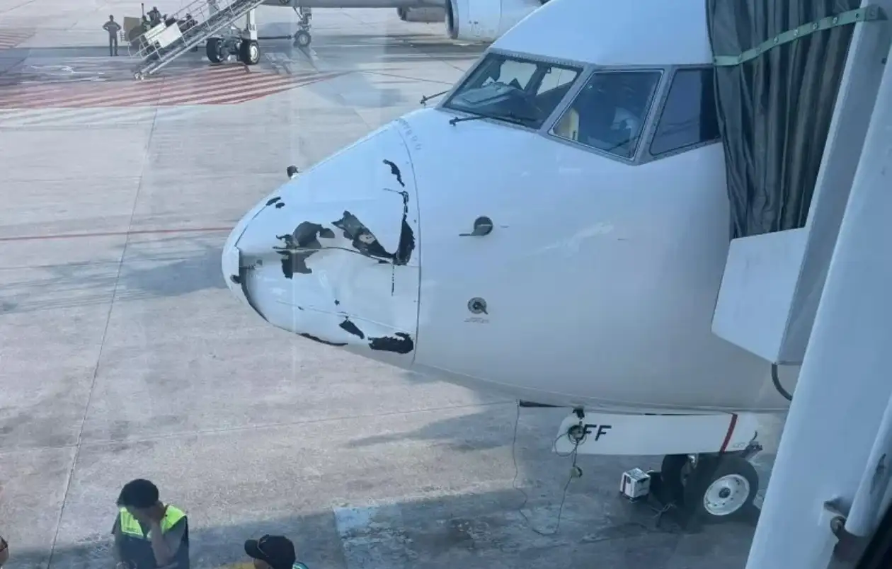 Radome Pesawat Garuda Rusak saat Tiba di Pekanbaru, Penerbangan Lanjutan ke Jakarta Dibatalkan, Penumpang Dialihkan ke Citilink